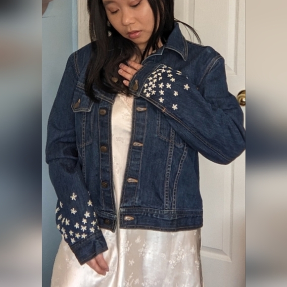 Landlubber Handcrafted Daisy Denim Jacket - Picture 1 of 16